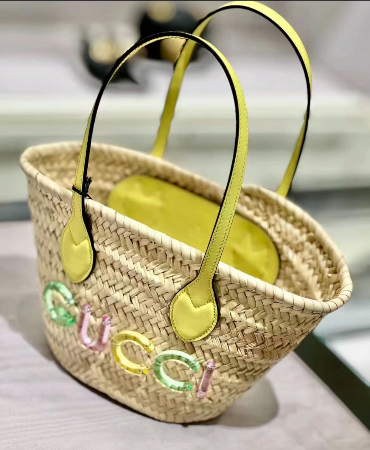 [TOP] GUCCI Mini Straw Tote Bag with Gucci Logo - 20.5 x 19.5 x 13 cm