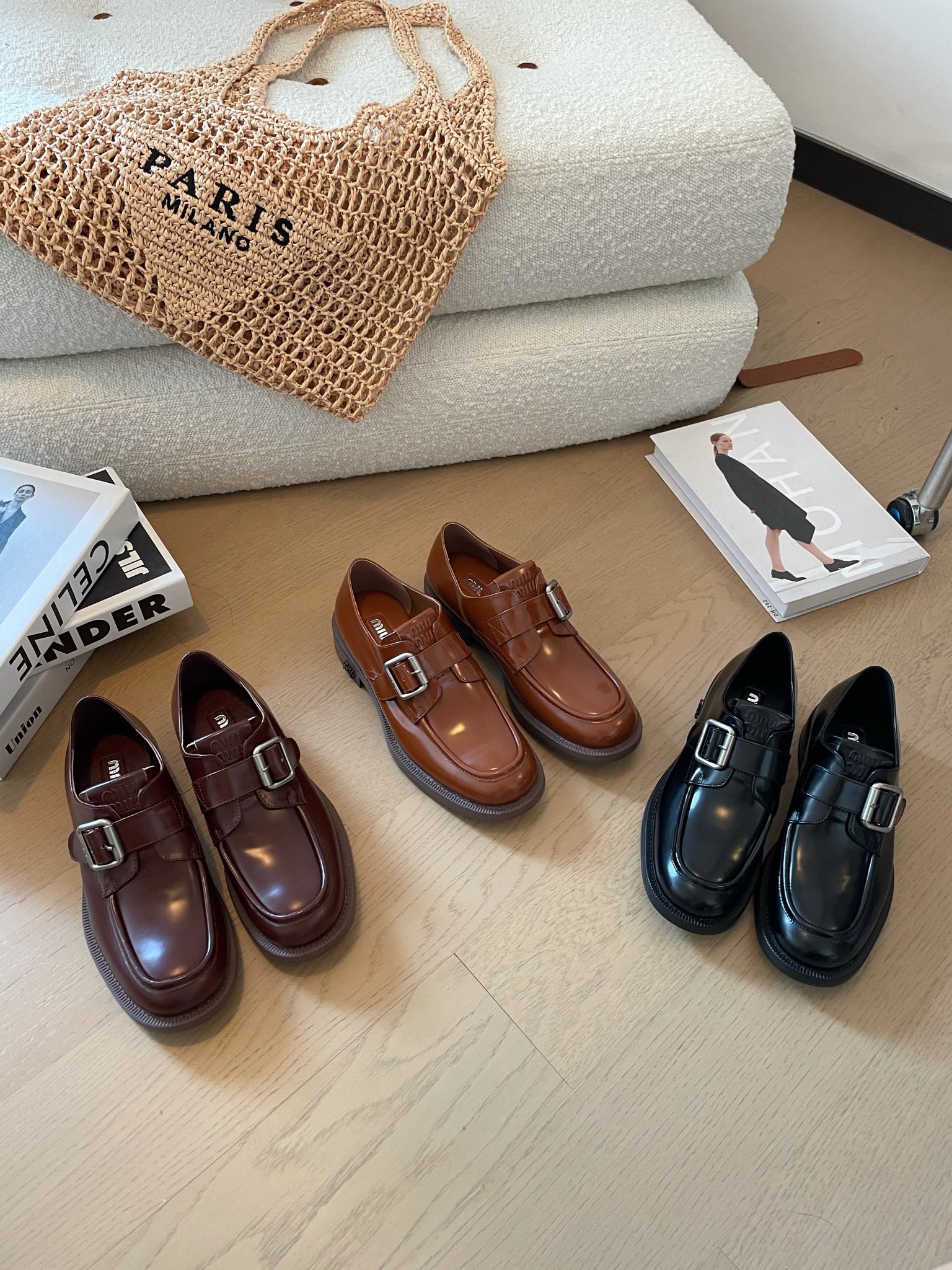 [TOP] Miu Miu Square Toe Block Heel Loafers - 3 Color