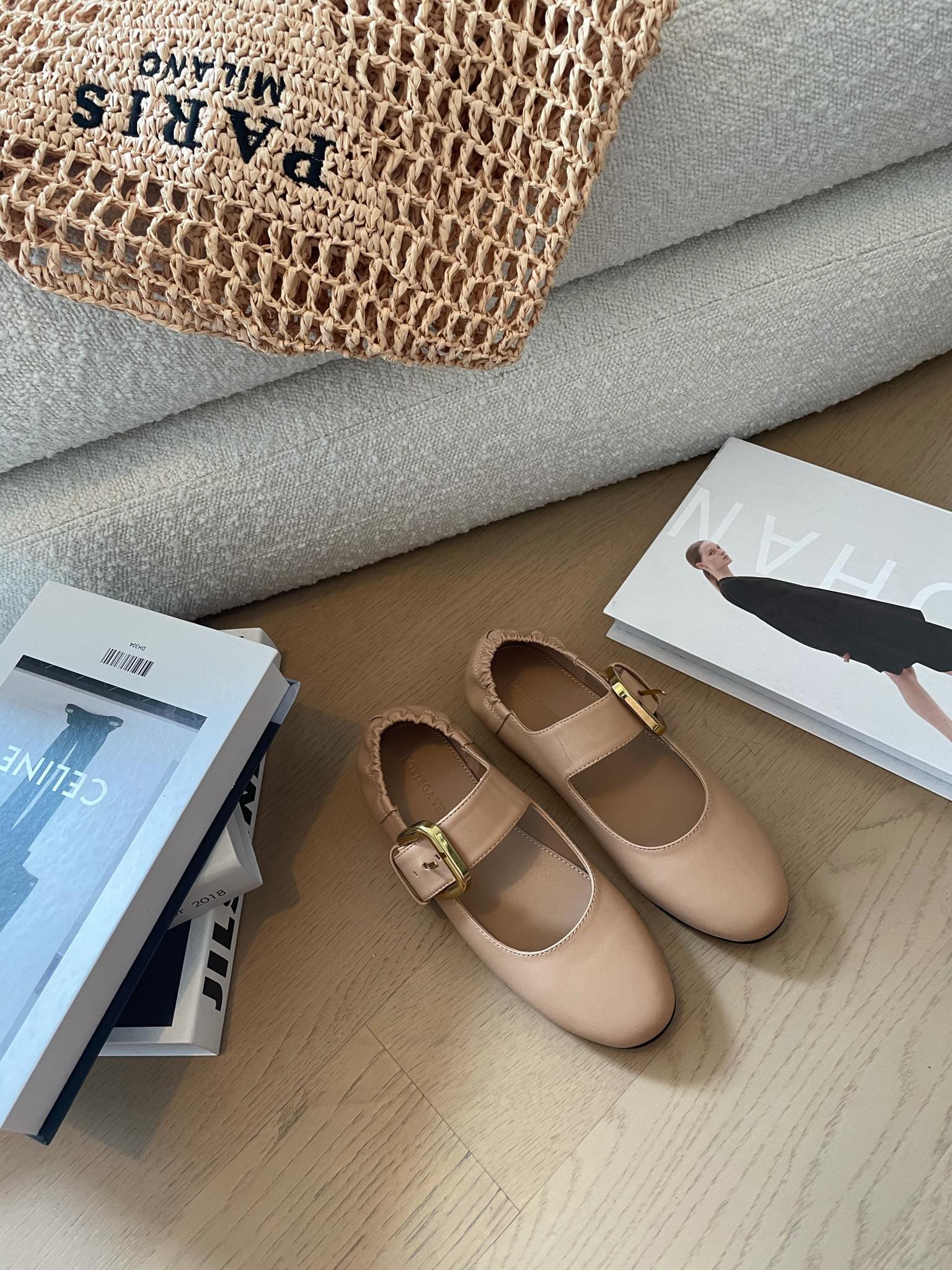 [TOP] Bottega Veneta BV Mary Jane Flats - 3 Color