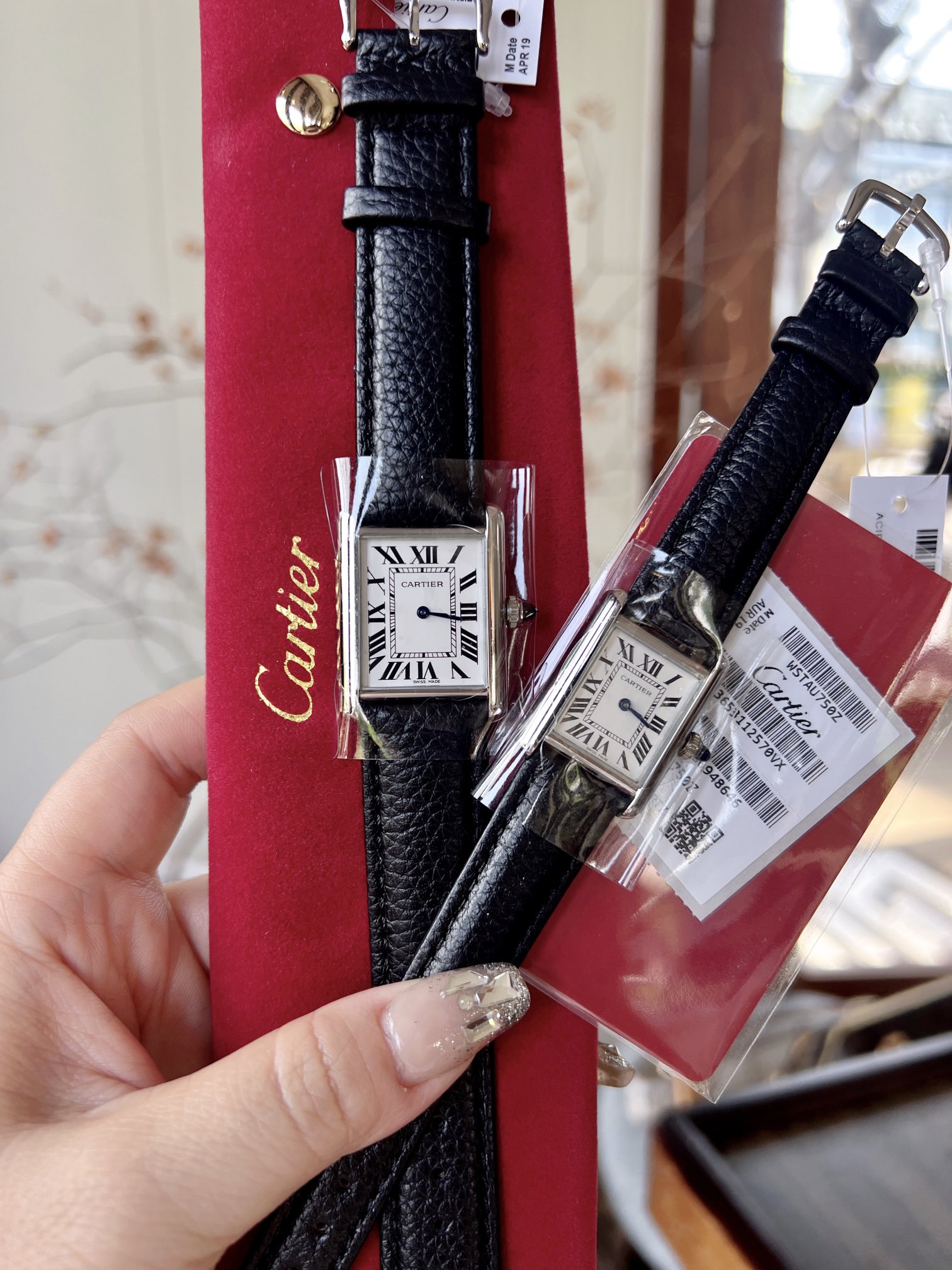 [TOP] Cartier Tank Must Watch - 2 Sizes