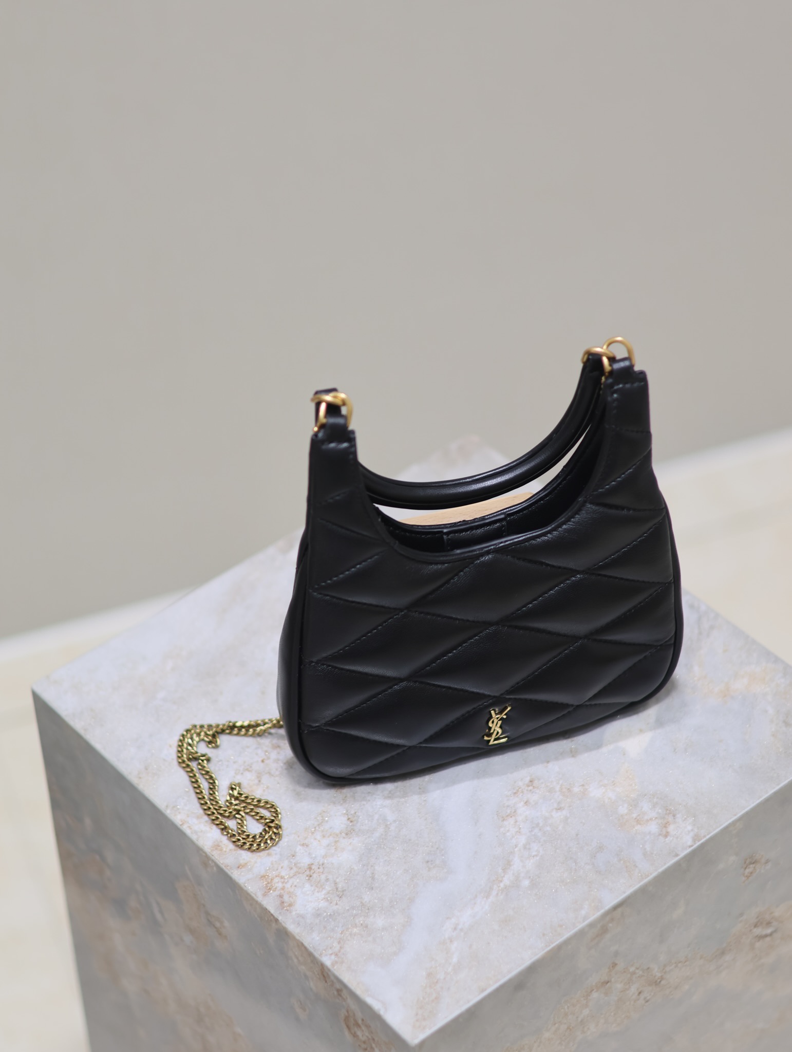 [TOP] Yves Saint Laurent YSL SADE Hobo Lambskin Bag  19 x 21 x 4 cm - BLACK&GHW