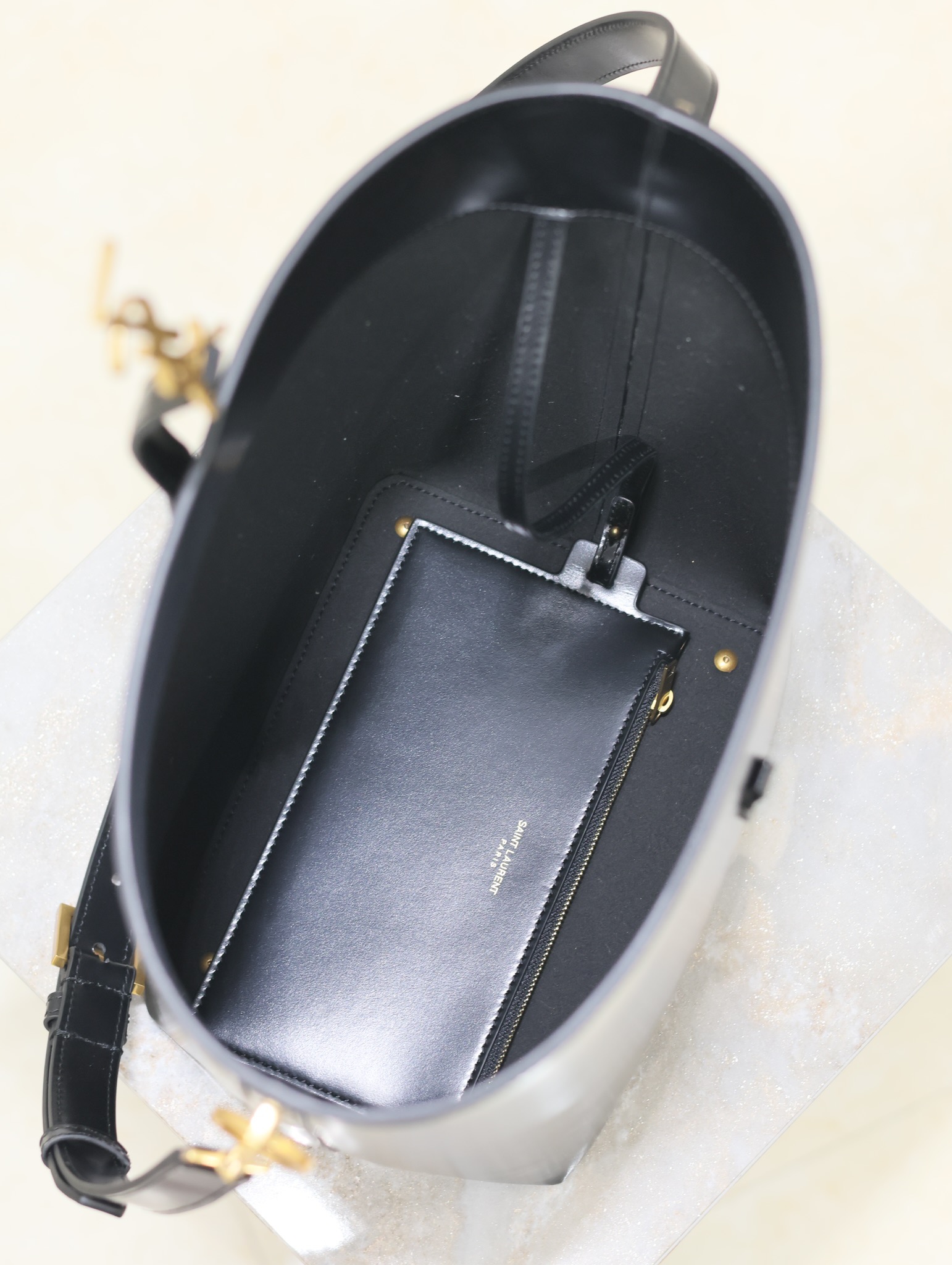 [TOP] Yves Saint Laurent YSL Le 5A7 Shoulder Bag 32×21×16cm - Black&GHW