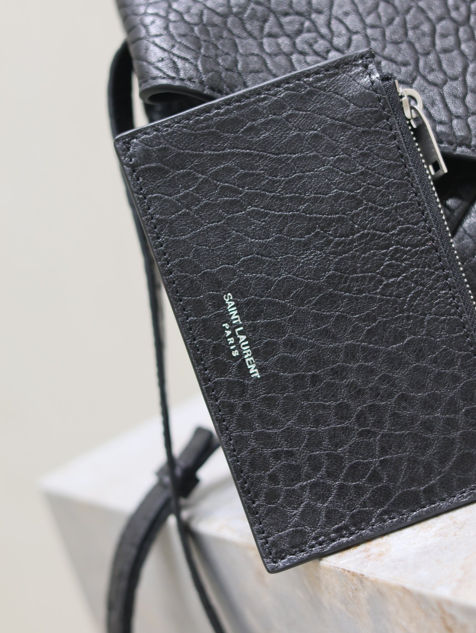 [TOP] Yves Saint Laurent YSL Cassandre Envelope Messenger Bag Lambskin 23×16.5×6cm - BLACK&SHW