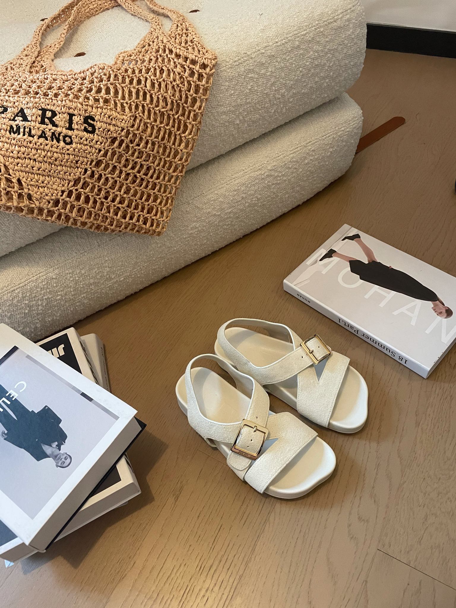 [TOP] LOEWE Cross Strap Roman Sandals - 4 Color