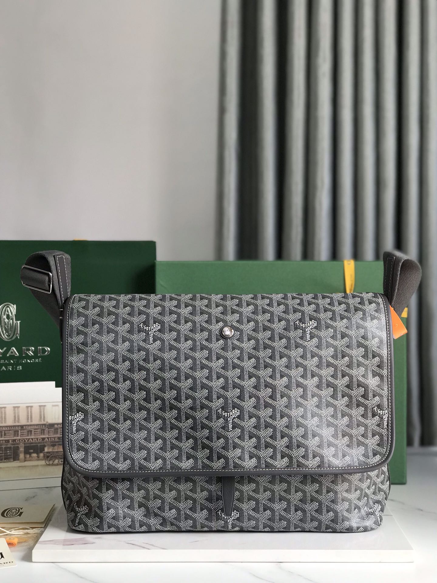 [TOP] Goyard Capetien Messenger Bag - 2 Colors
