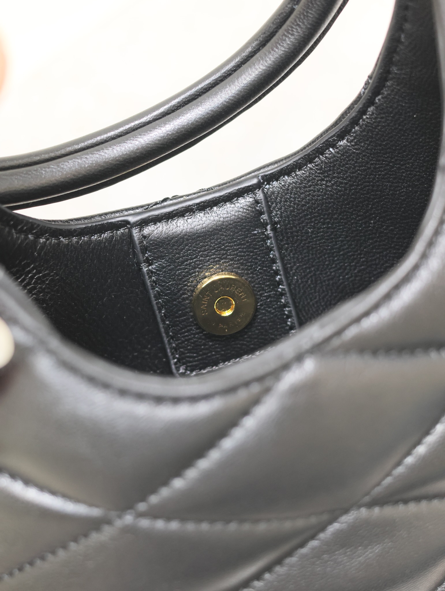 [TOP] Yves Saint Laurent YSL SADE Hobo Lambskin Bag  19 x 21 x 4 cm - BLACK&GHW