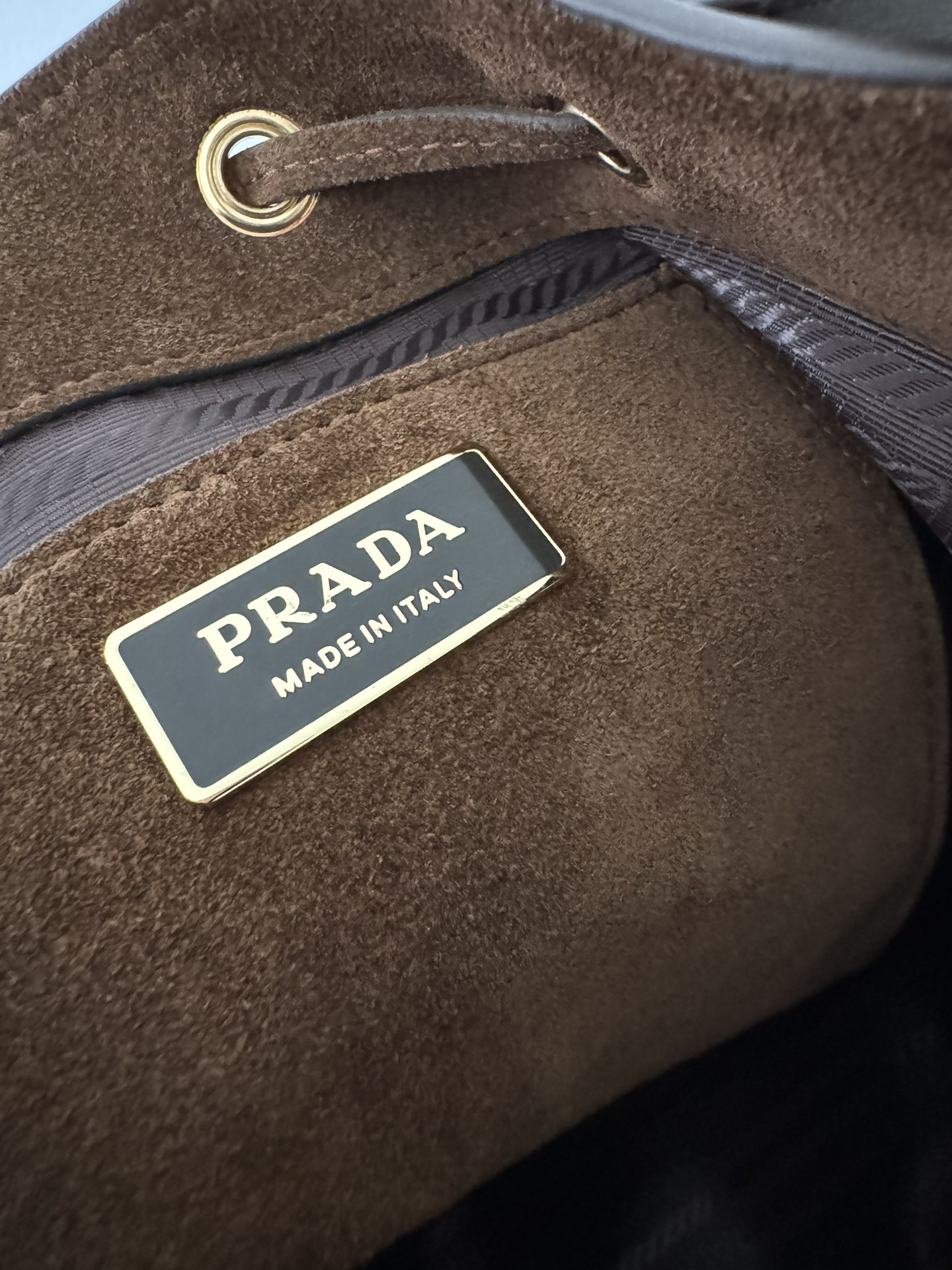 [TOP] PRADA Suede Bucket Bag 24×24cm - Brown