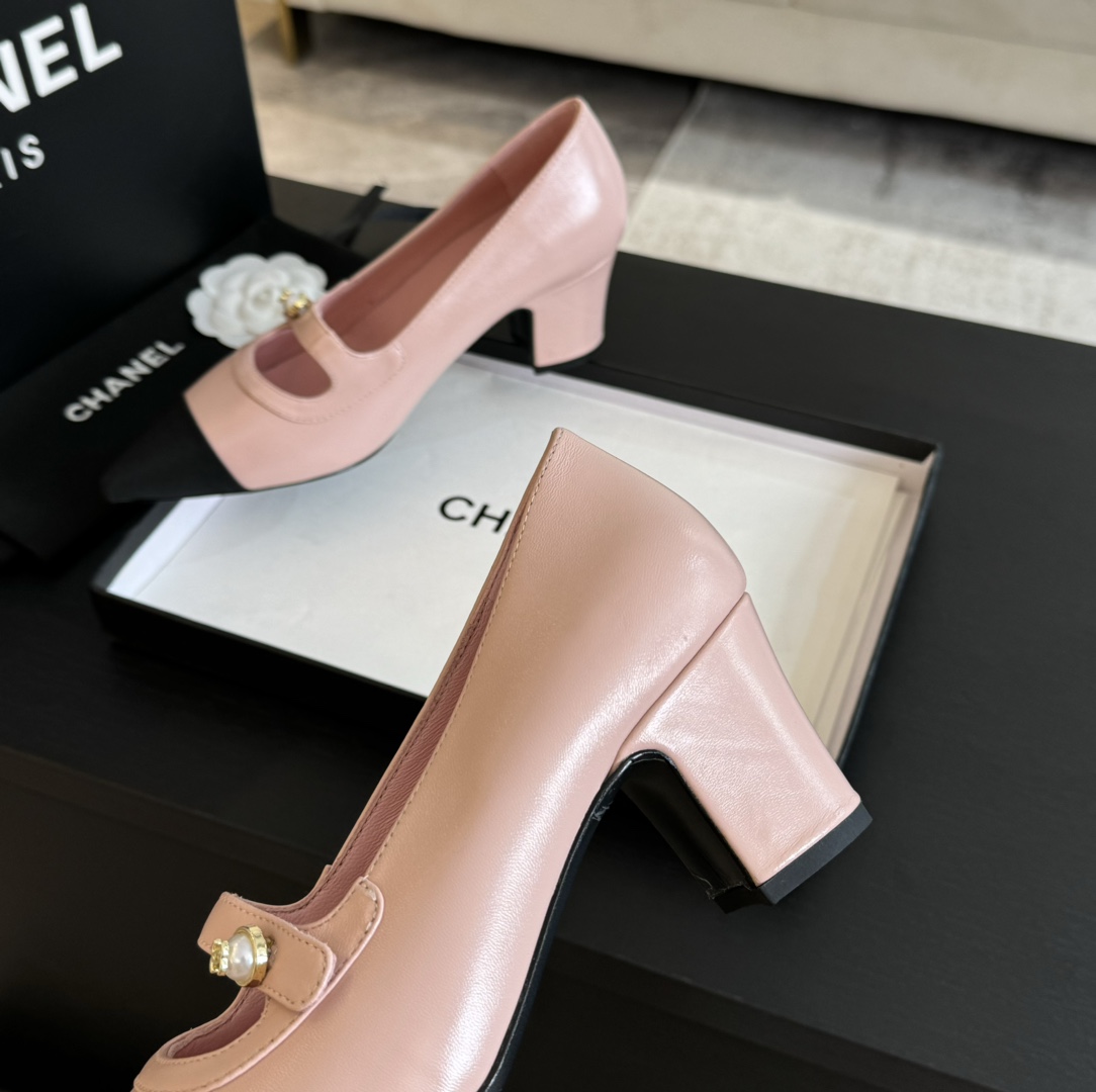 [TOP] CHANEL Pumps with Small Pearl - Pink