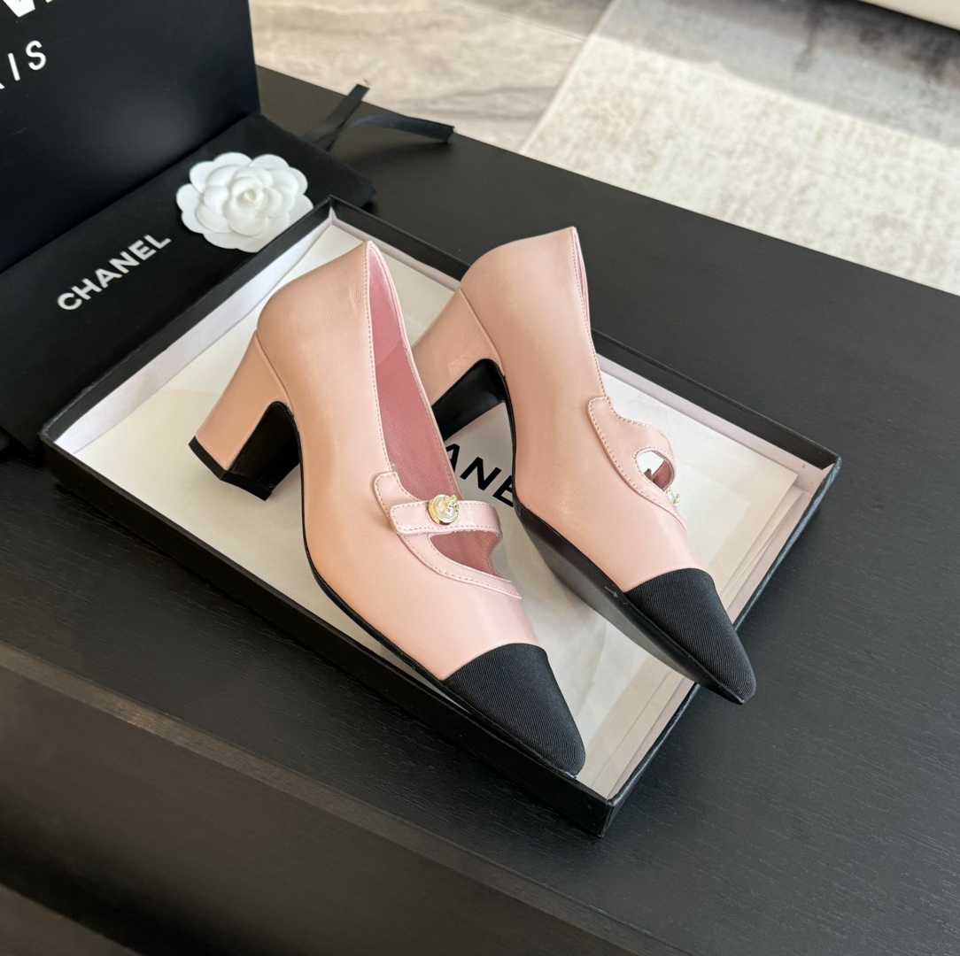 [TOP] CHANEL Pumps with Small Pearl - Pink