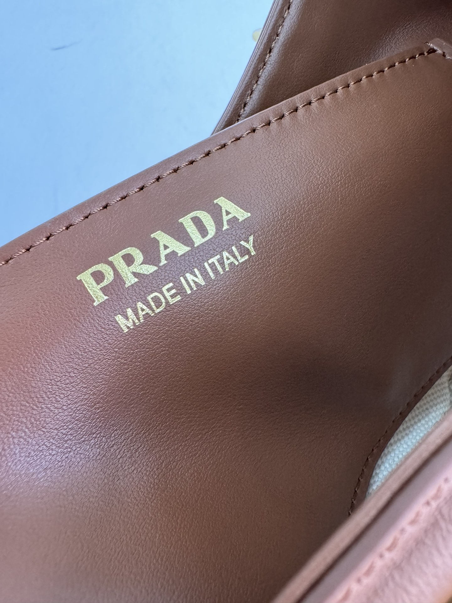 [TOP] PRADA Moon-Shaped Weaving Handbag 22.5*6*18.5cm - 2 Colour