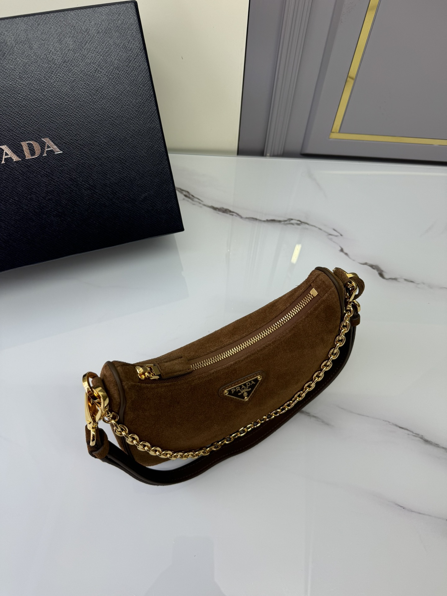 [Top] PRADA Messenger Bag Re-Edition 2000 Bags 22x18x6cm - Brown