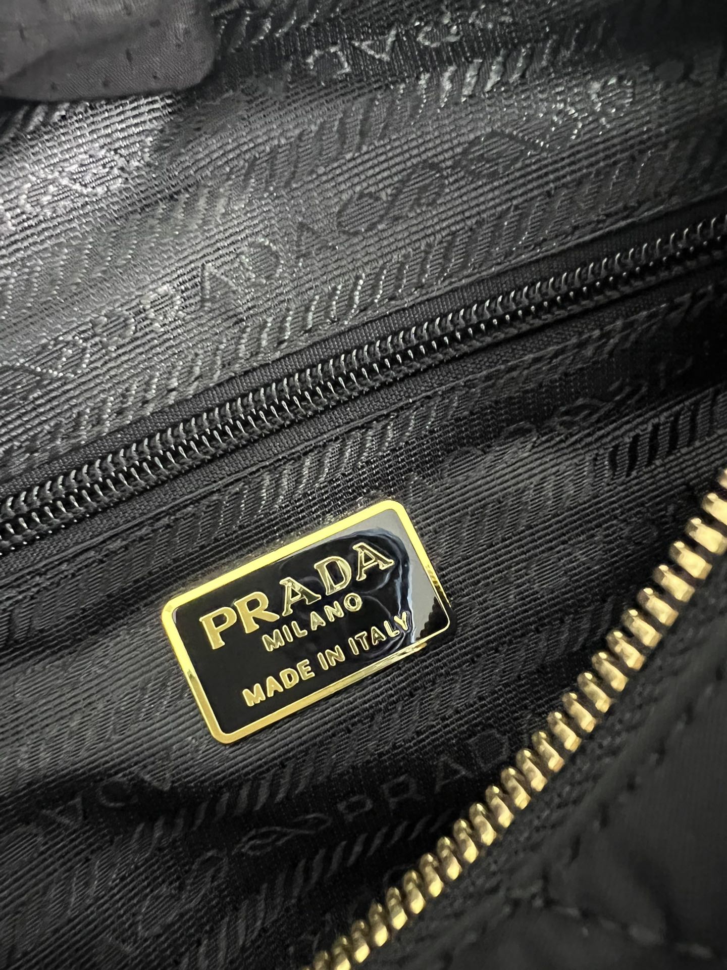 [TOP] PRADA Chain Ridge Wandering Bag - 18x16x5cm/30x26x6cm