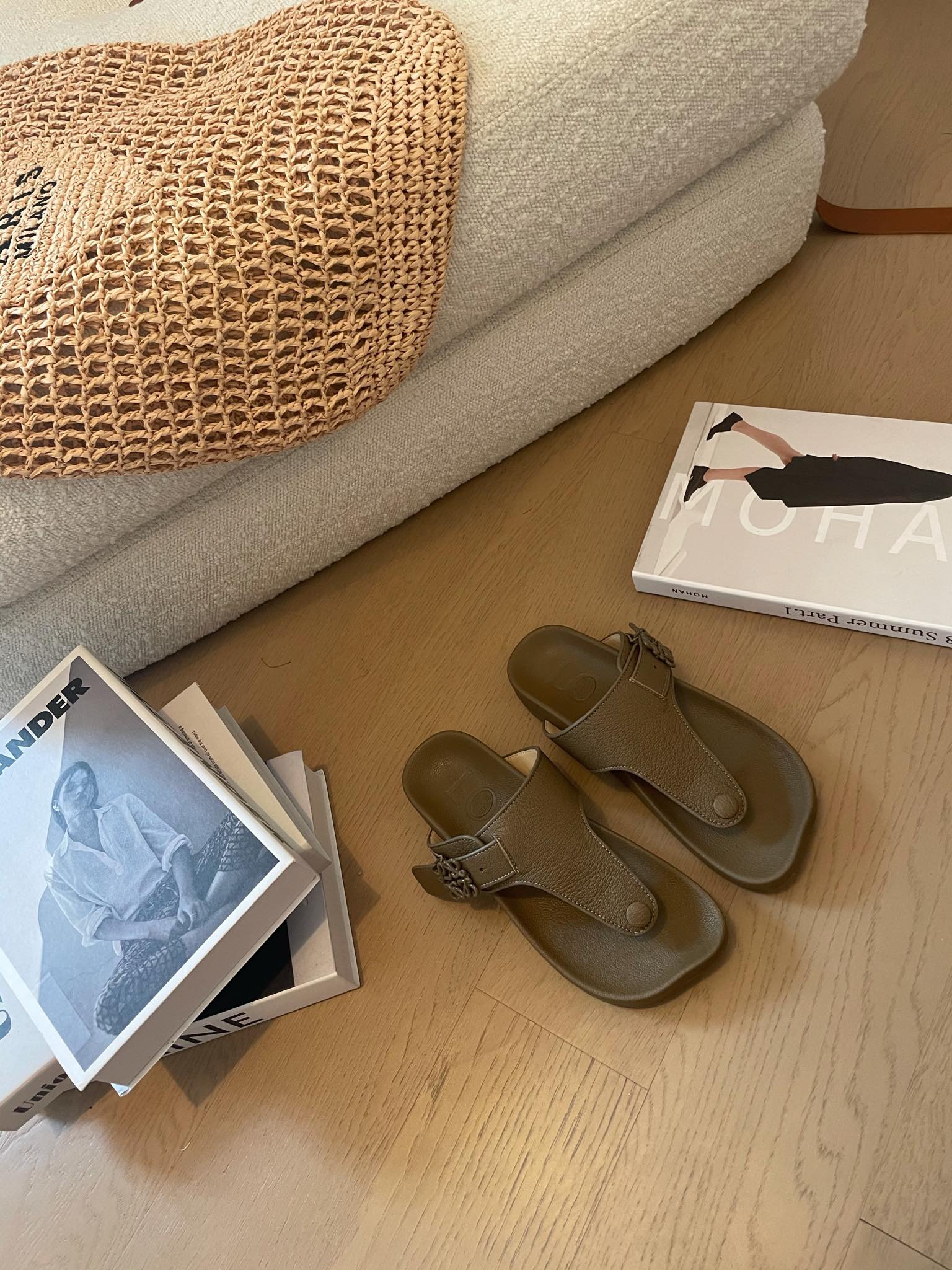 [TOP] LOEWE Flip Flops with Logo - 3 Color
