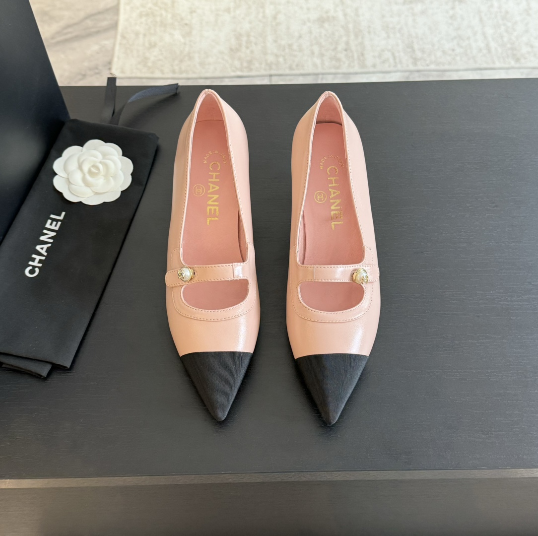 [TOP] CHANEL Pumps with Small Pearl - Pink