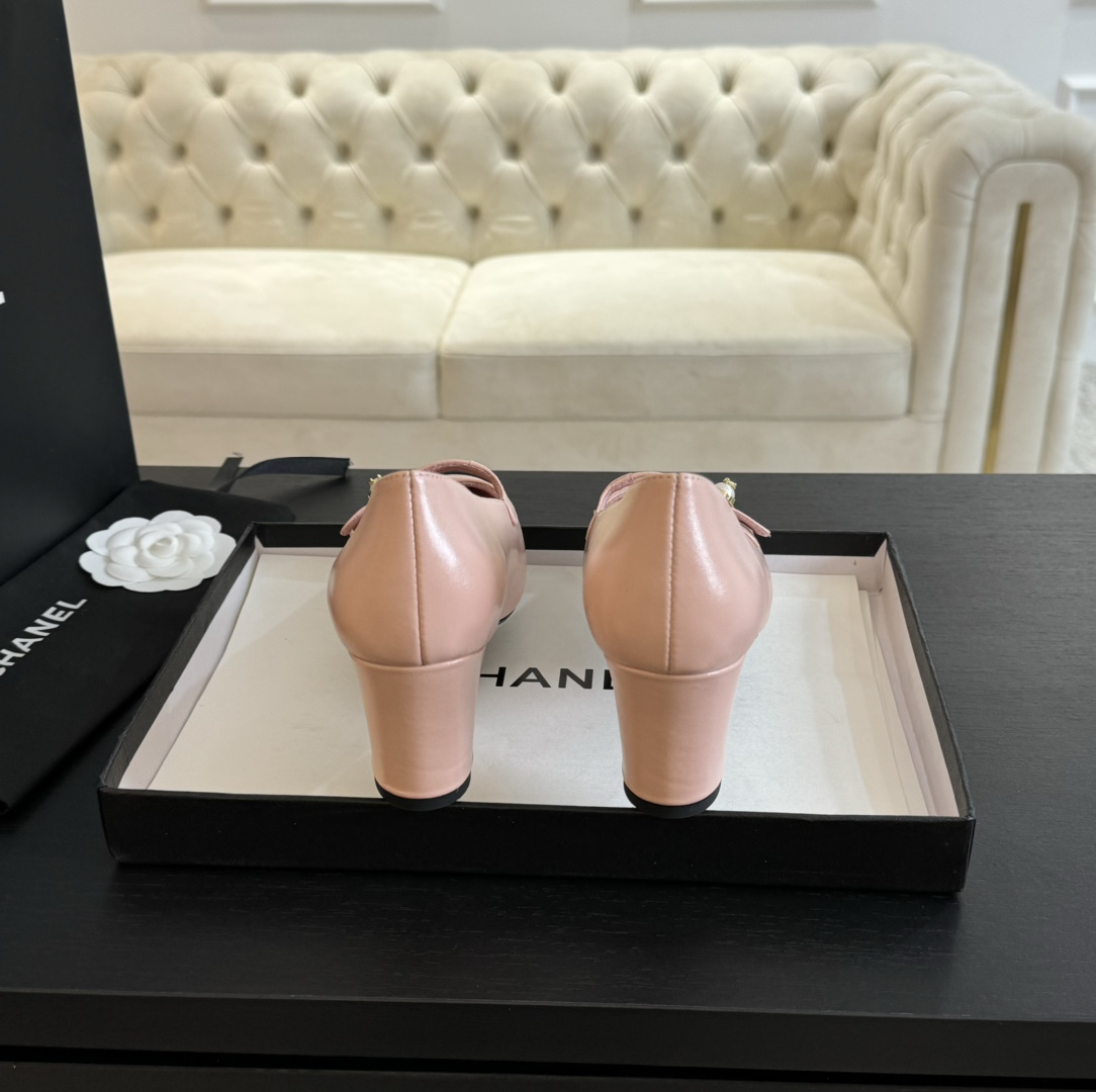 [TOP] CHANEL Pumps with Small Pearl - Pink