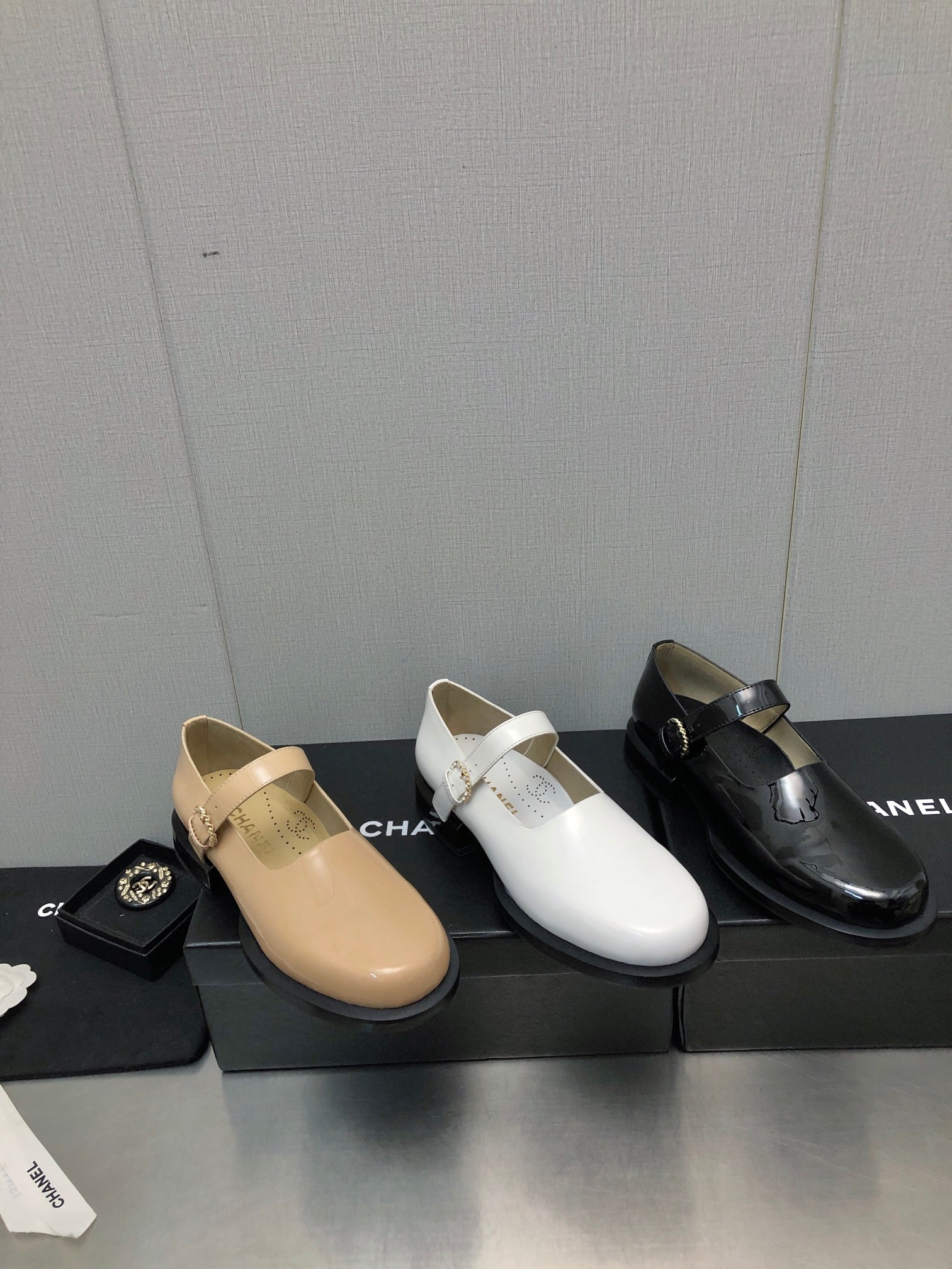 [TOP] CHANEL Loafers - 3 Color