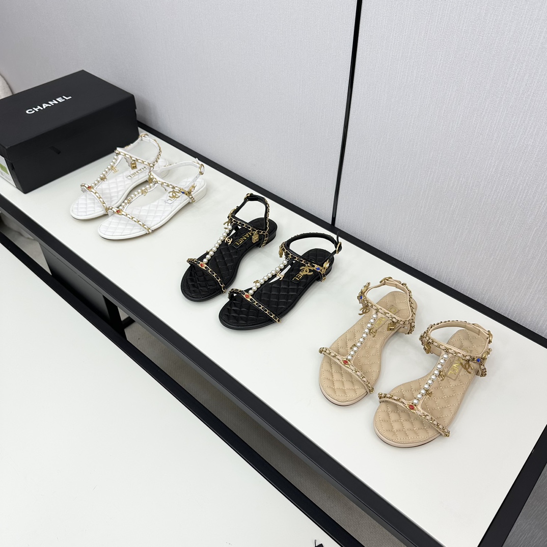 [TOP] CHANEL Sandals with Chains and Pearls - 3 Color