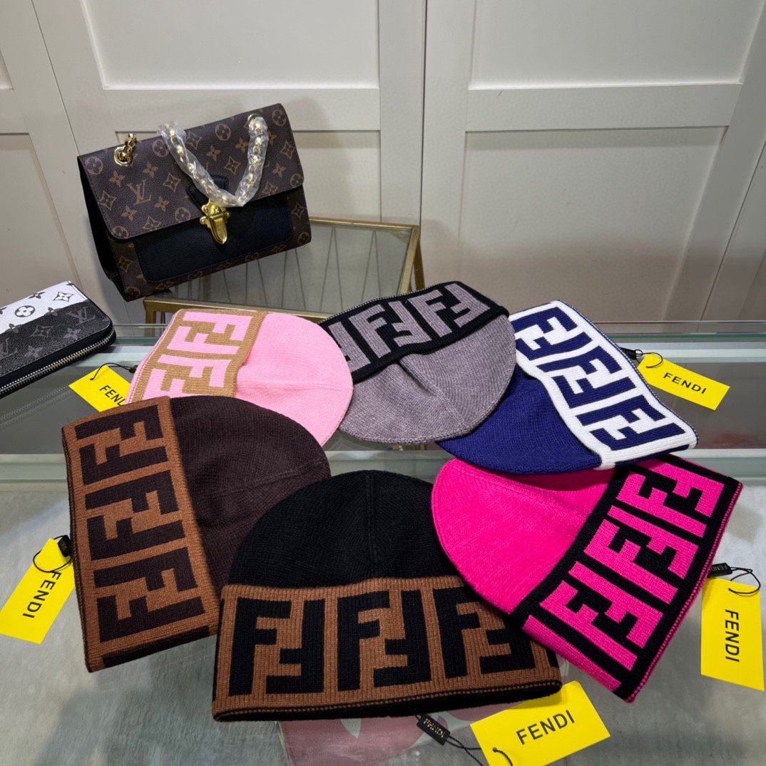 [TOP] FENDI FF Knitted Beanie Hat - 6 Color