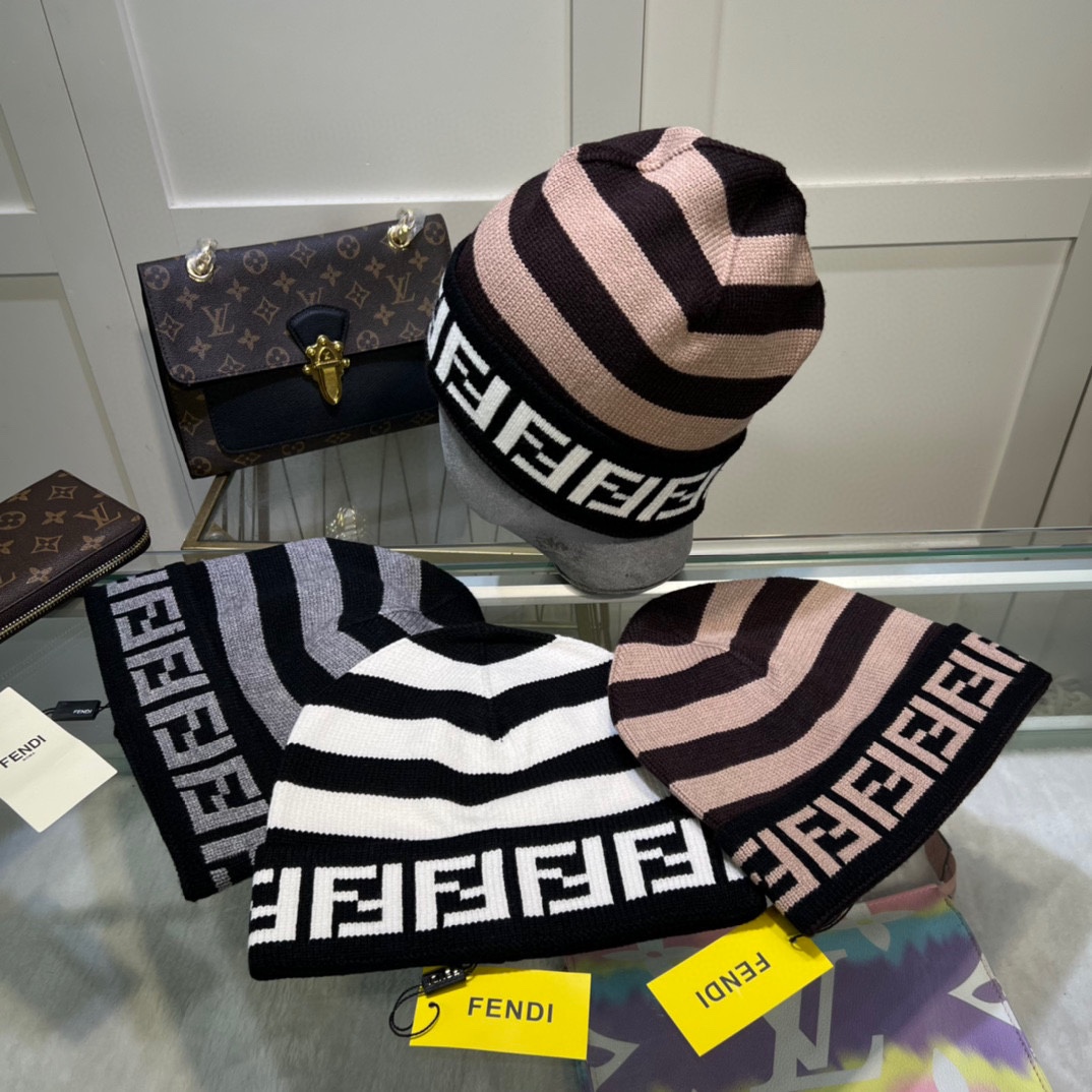 [TOP] FENDI FF Knitted Beanie Hat - 4 Color