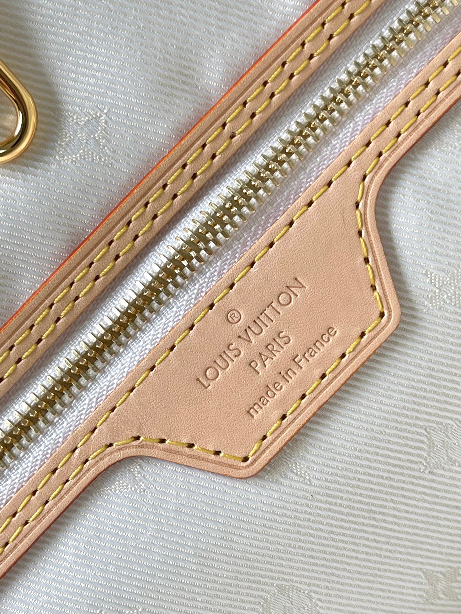 [TOP] Louis Vuitton LV Monogram Blossoms Neverful MM Bag 31x28x14cm - White