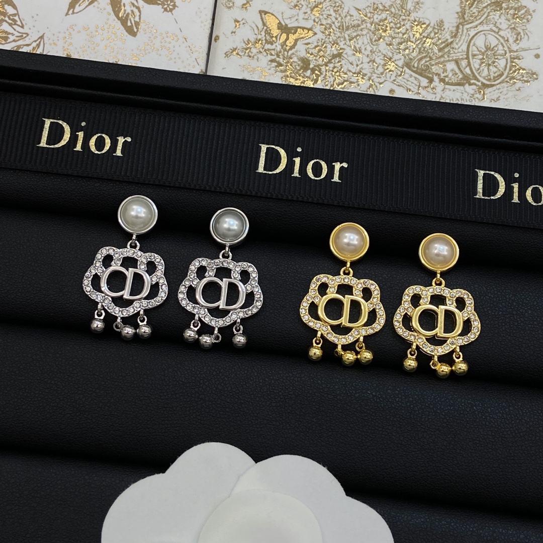 [TOP] Christian Dior Earring - 2 Colors