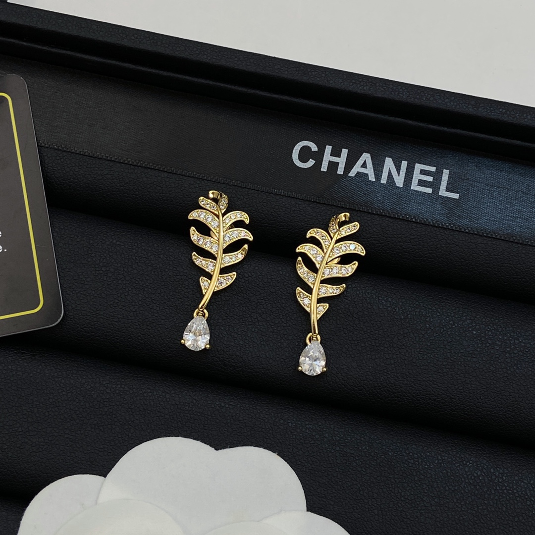 [TOP] CHANEL Necklaces + Earrings - Gold