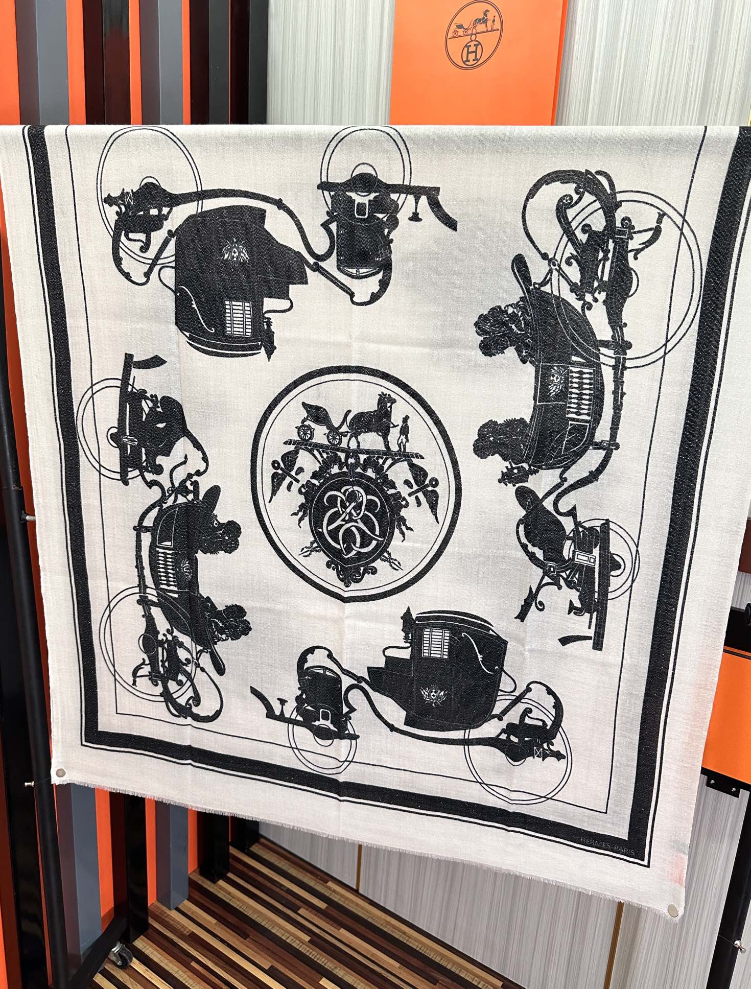 [TOP] HERMES Mulberry Silk Scarf 100cm×200cm - 2 Colors