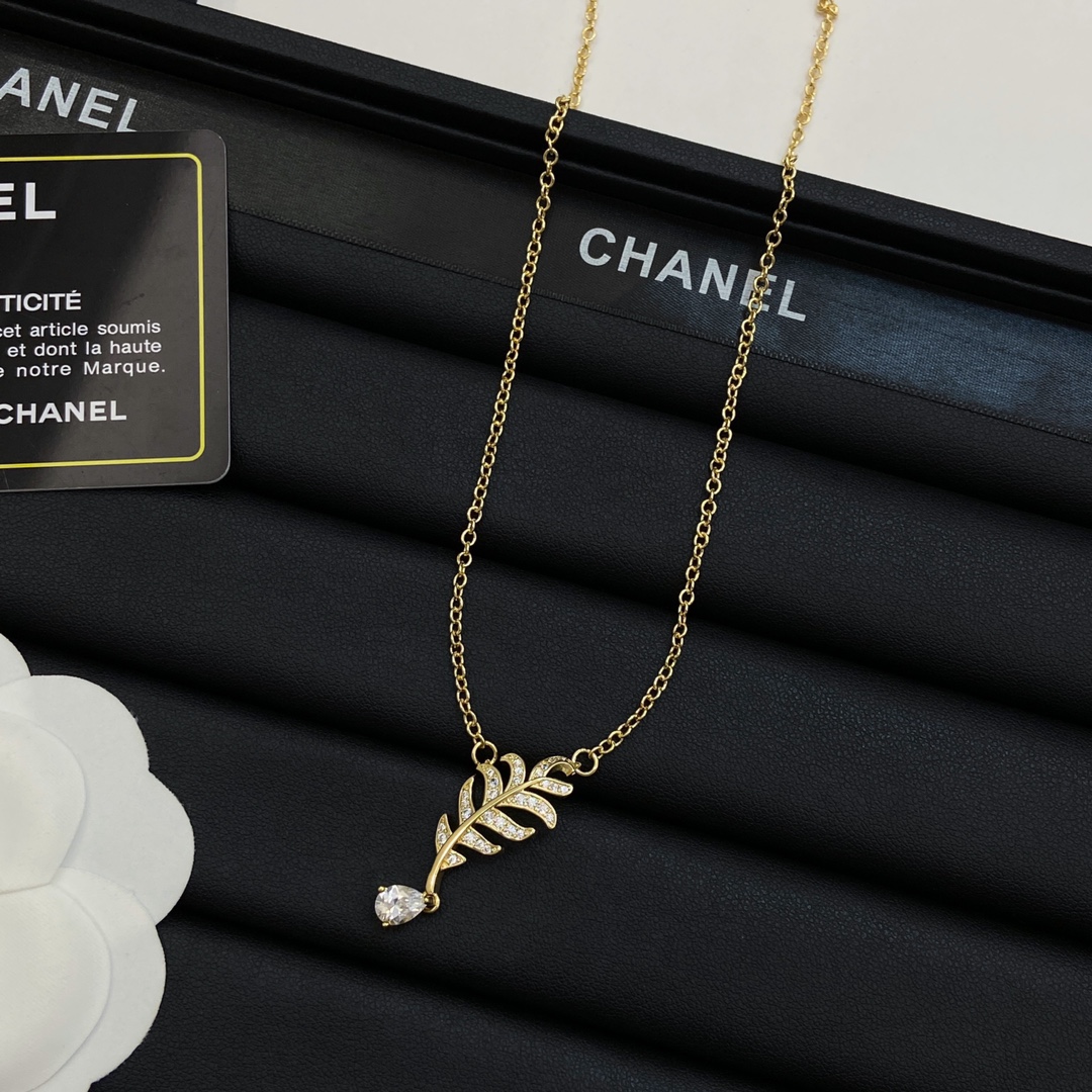 [TOP] CHANEL Necklaces + Earrings - Gold