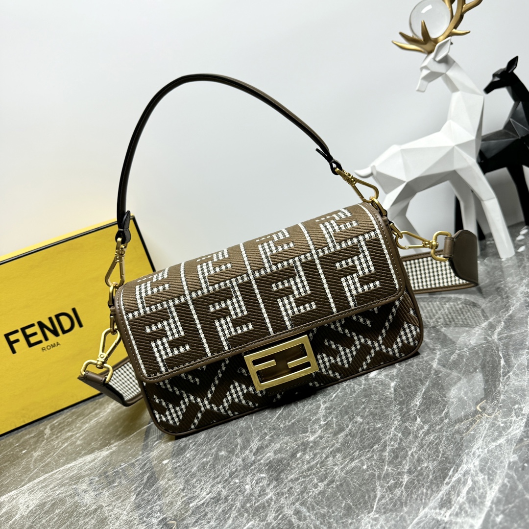 [TOP] FENDI Iconic Baguette FF Bag  27x15x6cm - 2 Colors