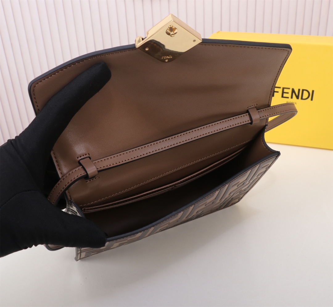 [TOP] FENDI Fend FF Crossbody Bag 13.5 X 5 X 21 CM - Brown