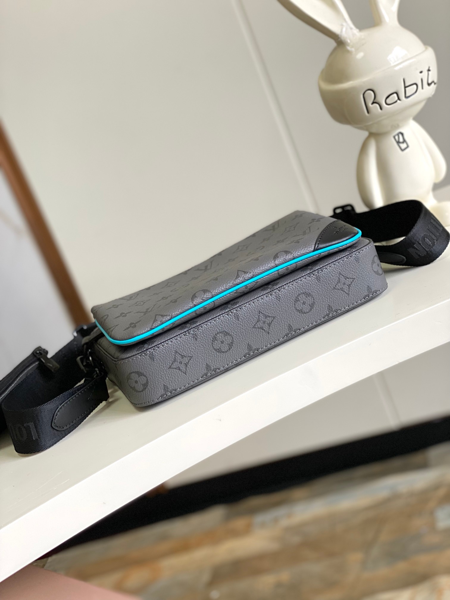 [TOP] Louis Vuitton LV Trio Messenger Bag 25×18.5×7cm - Black