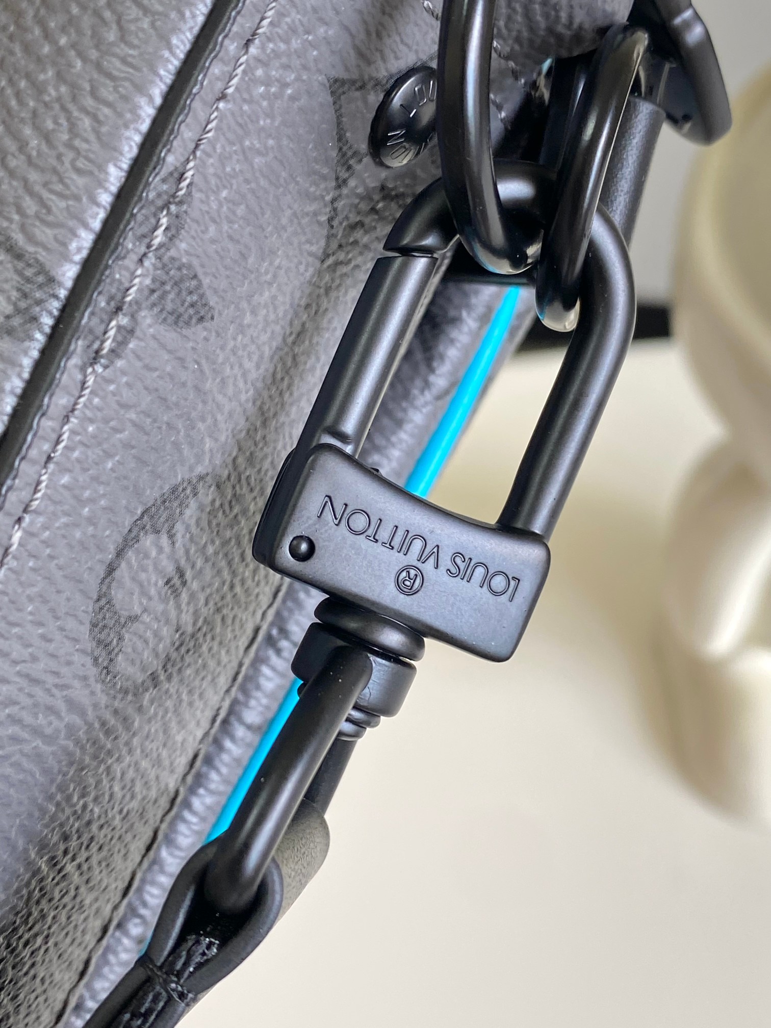 [TOP] Louis Vuitton LV Trio Messenger Bag 25×18.5×7cm - Black