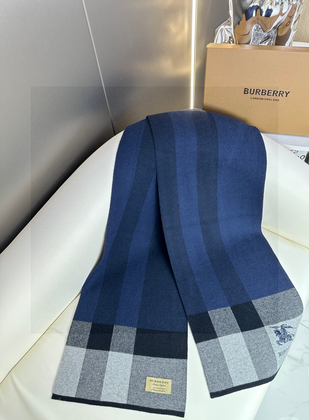 [TOP] BURBERRY Classic Warhorse Check Scarf 32 x 180 cm - 2 Colors