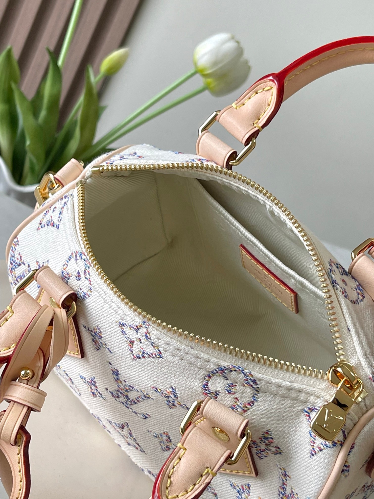 [TOP] Louis Vuitton LV Speedy Bandoulière 20  Bag 20.5 x 13.5 x 12 cm - White