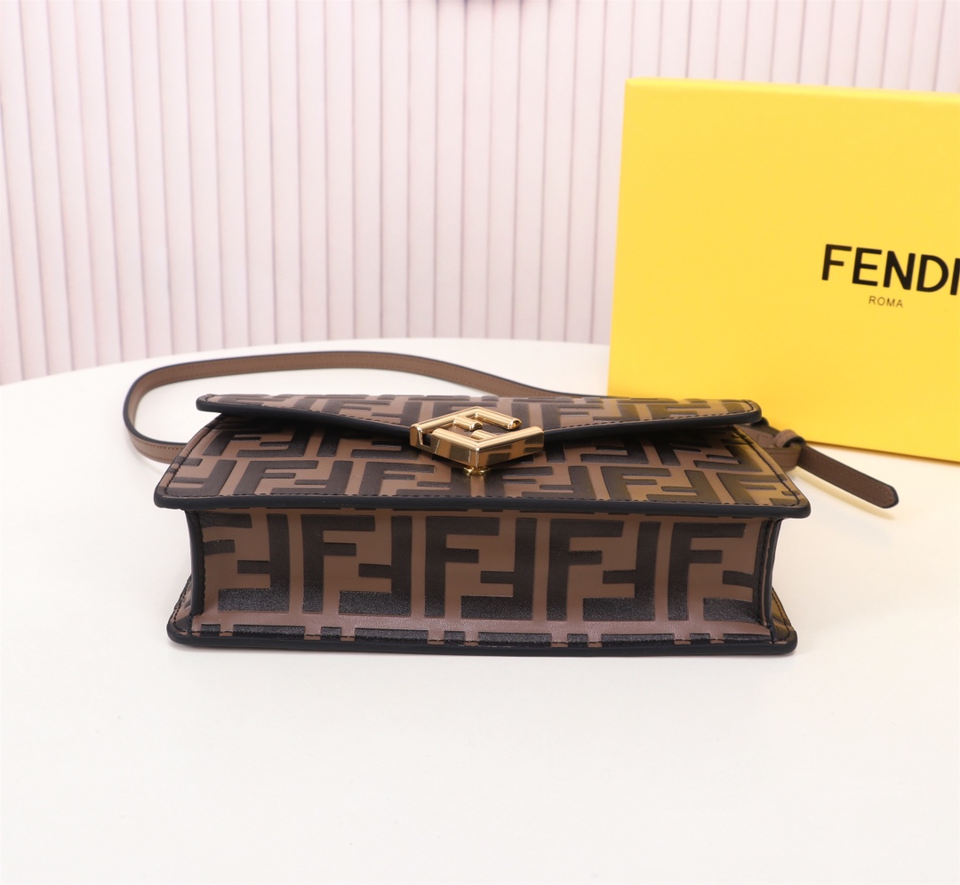 [TOP] FENDI Fend FF Crossbody Bag 13.5 X 5 X 21 CM - Brown