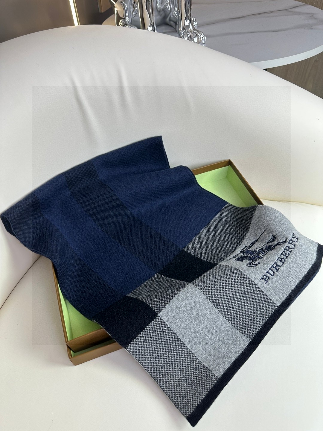 [TOP] BURBERRY Classic Warhorse Check Scarf 32 x 180 cm - 2 Colors
