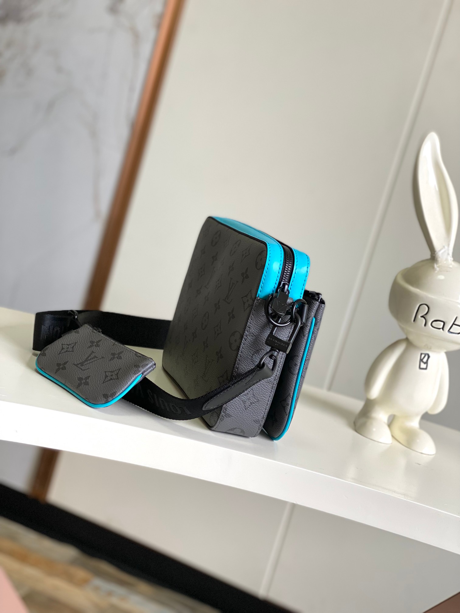 [TOP] Louis Vuitton LV Trio Messenger Bag 25×18.5×7cm - Black