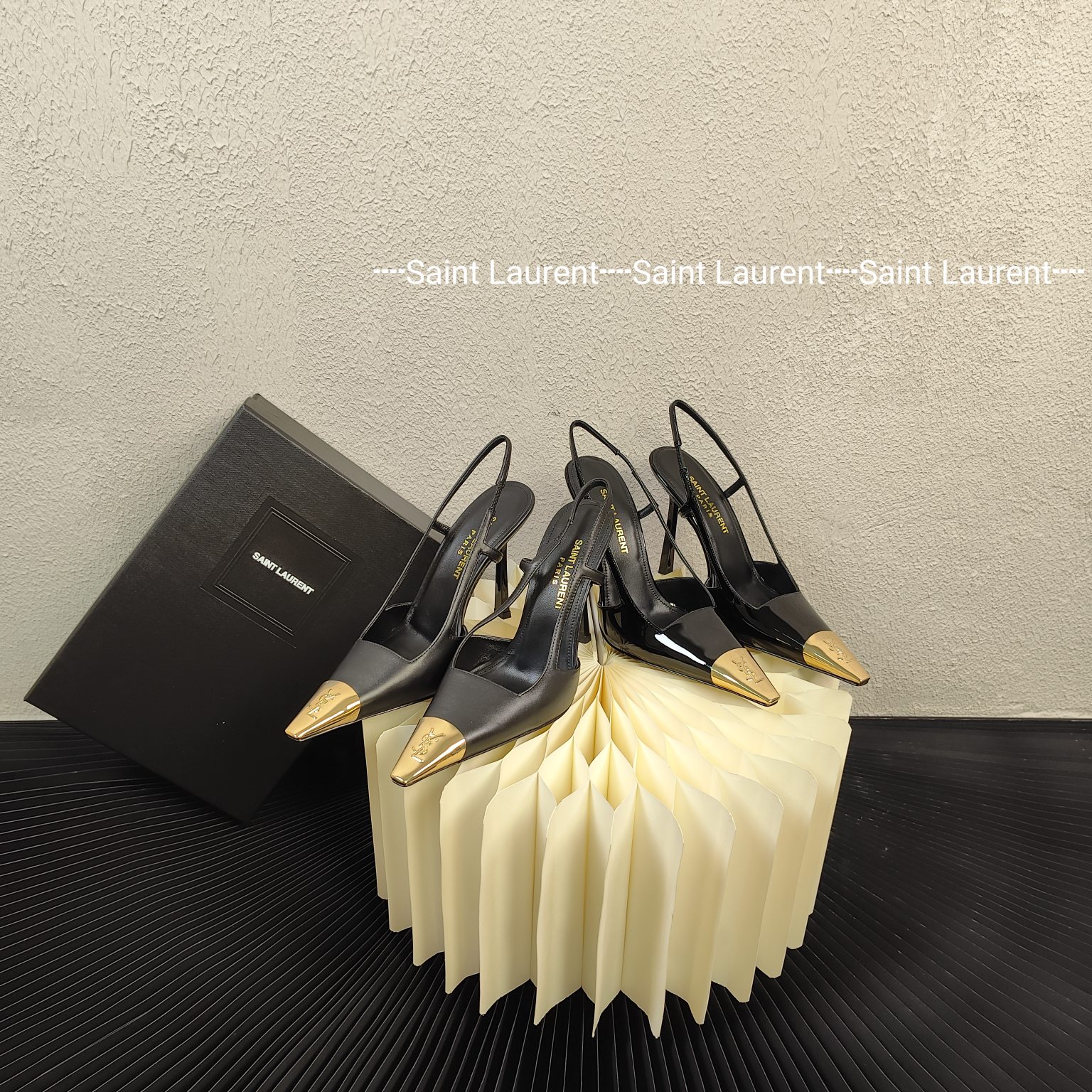 [TOP] Yves Saint Laurent YSL 10cm High Heel Pumps - Black