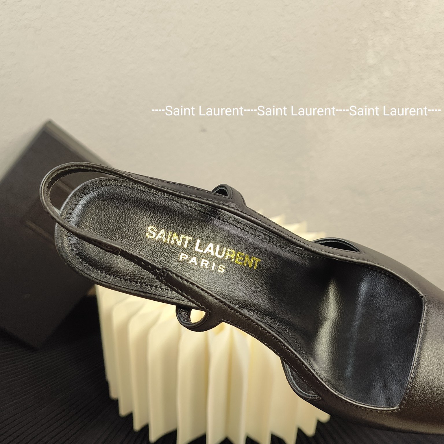[TOP] Yves Saint Laurent YSL 10cm High Heel Pumps - Black