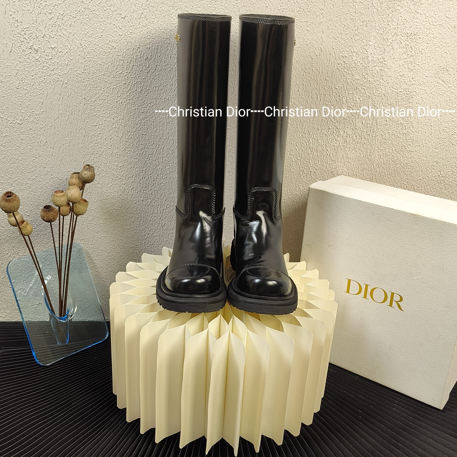 [TOP] Christian Dior Cowhide High Boots with Logo Print - 3 Colors