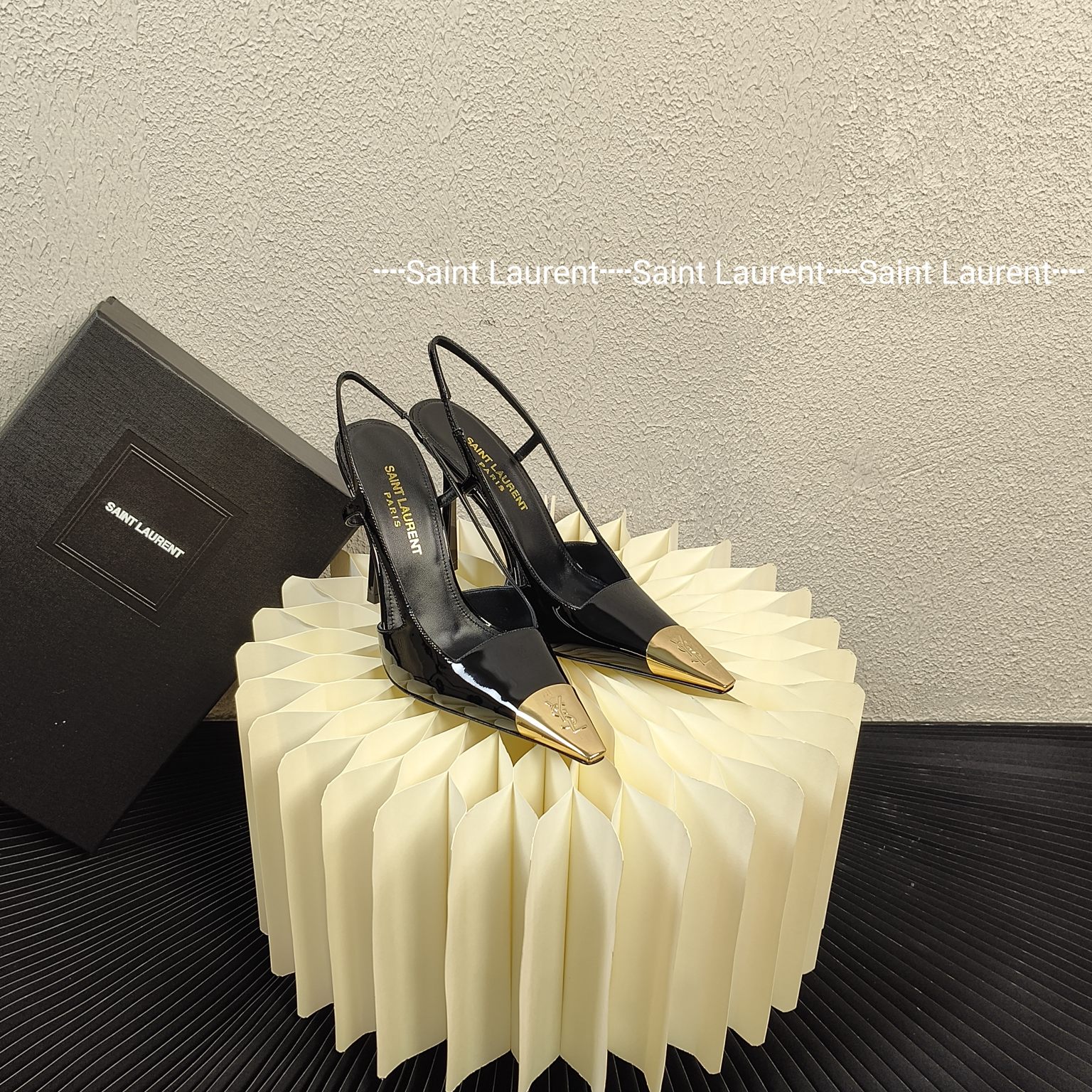 [TOP] Yves Saint Laurent YSL 10cm High Heel Pumps - Black