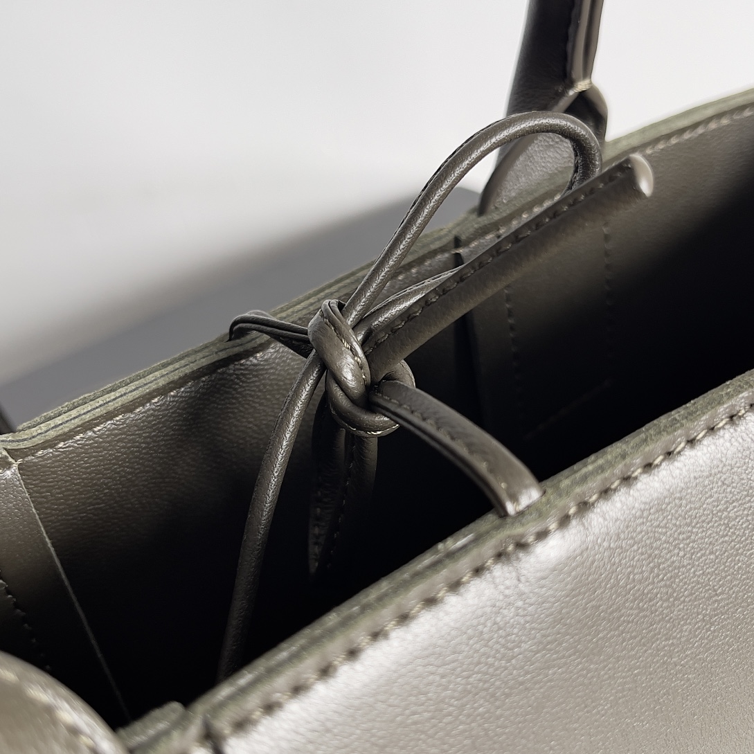 [TOP] Bottega Veneta BV Arco Tote Bag 25x16x8cm - Dark Khaki