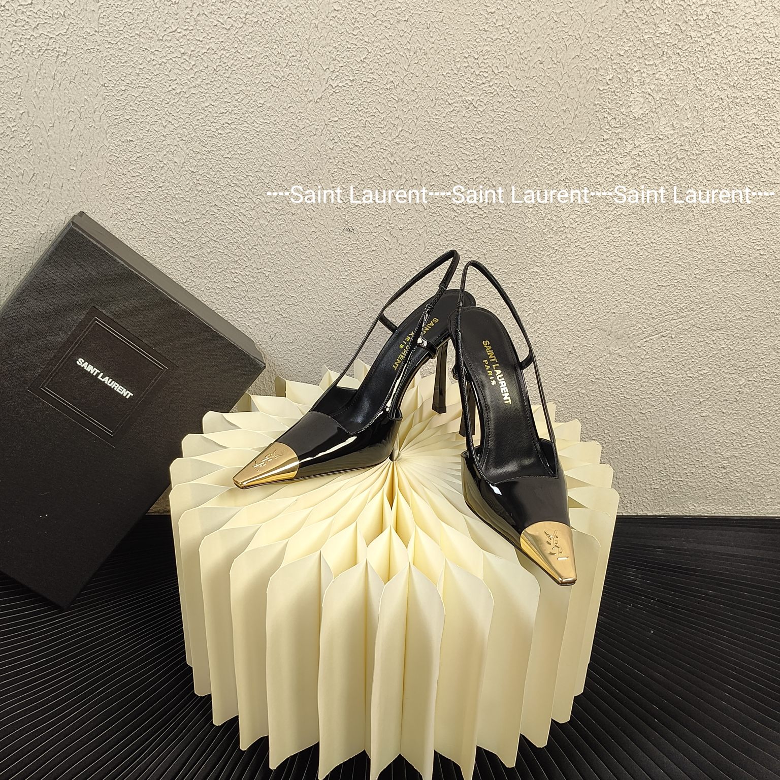 [TOP] Yves Saint Laurent YSL 10cm High Heel Pumps - Black