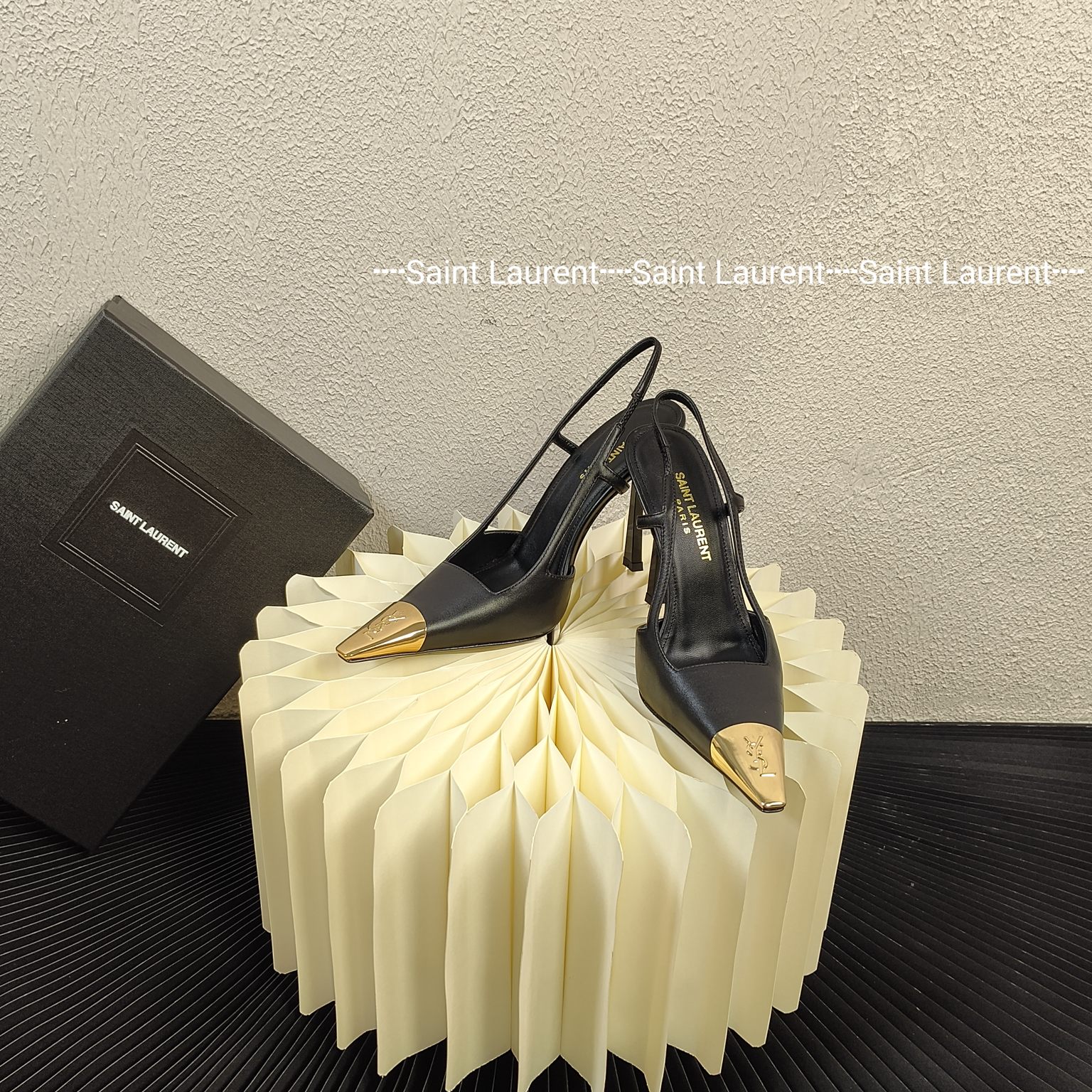 [TOP] Yves Saint Laurent YSL 10cm High Heel Pumps - Black