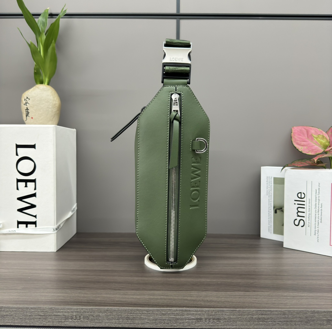 [TOP] LOEWE Classic Cowhide Deformation Sling Handbag 32.5*9*12.3cm - 2 Colour