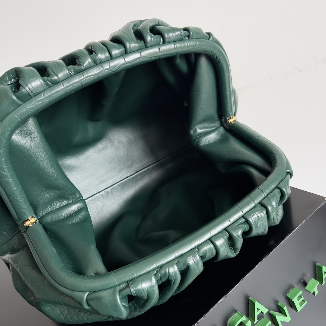[TOP] Bottega Veneta BV Pouch Bag Crocodile-print Crinkled Cowhide 38x20x8.5cm - Dark Green