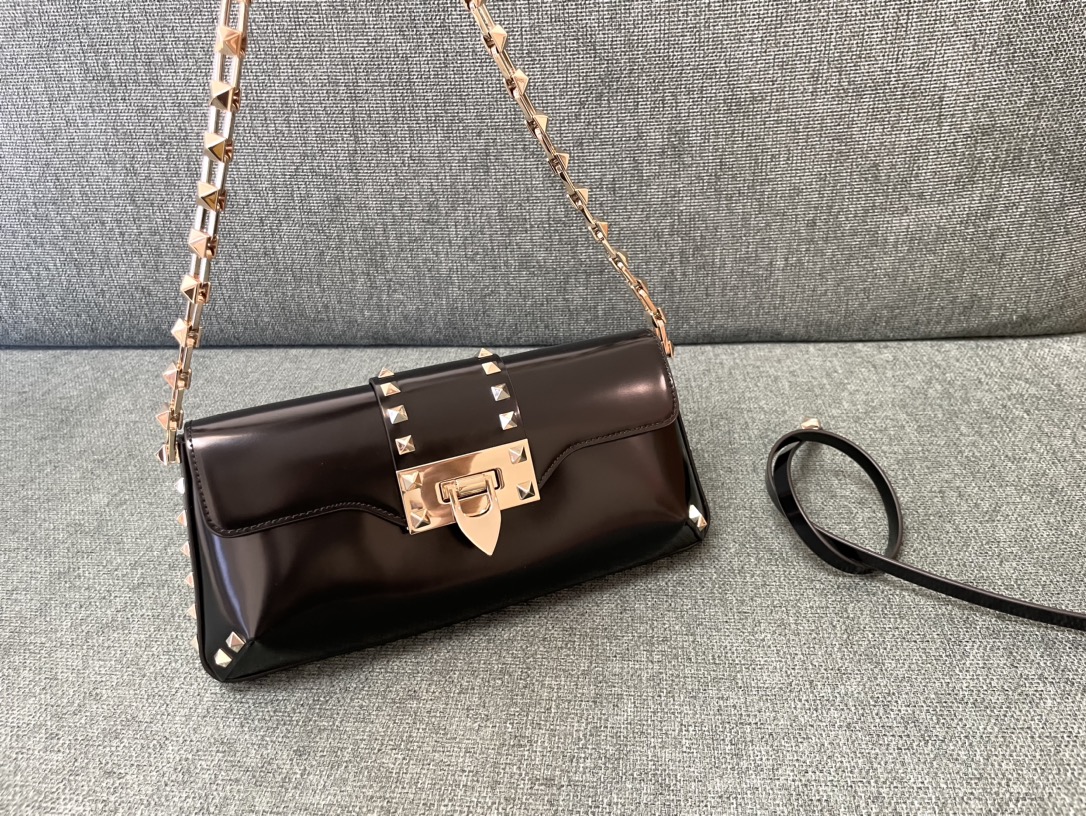 [TOP] VALENTINO Rockstud Cowhide Bag 26x13x7cm - 4 Colour