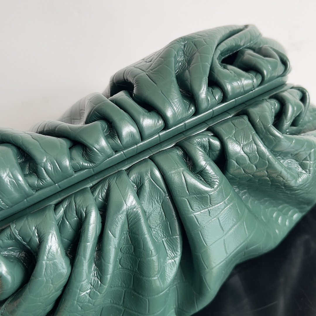 [TOP] Bottega Veneta BV Pouch Bag Crocodile-print Crinkled Cowhide 38x20x8.5cm - Dark Green