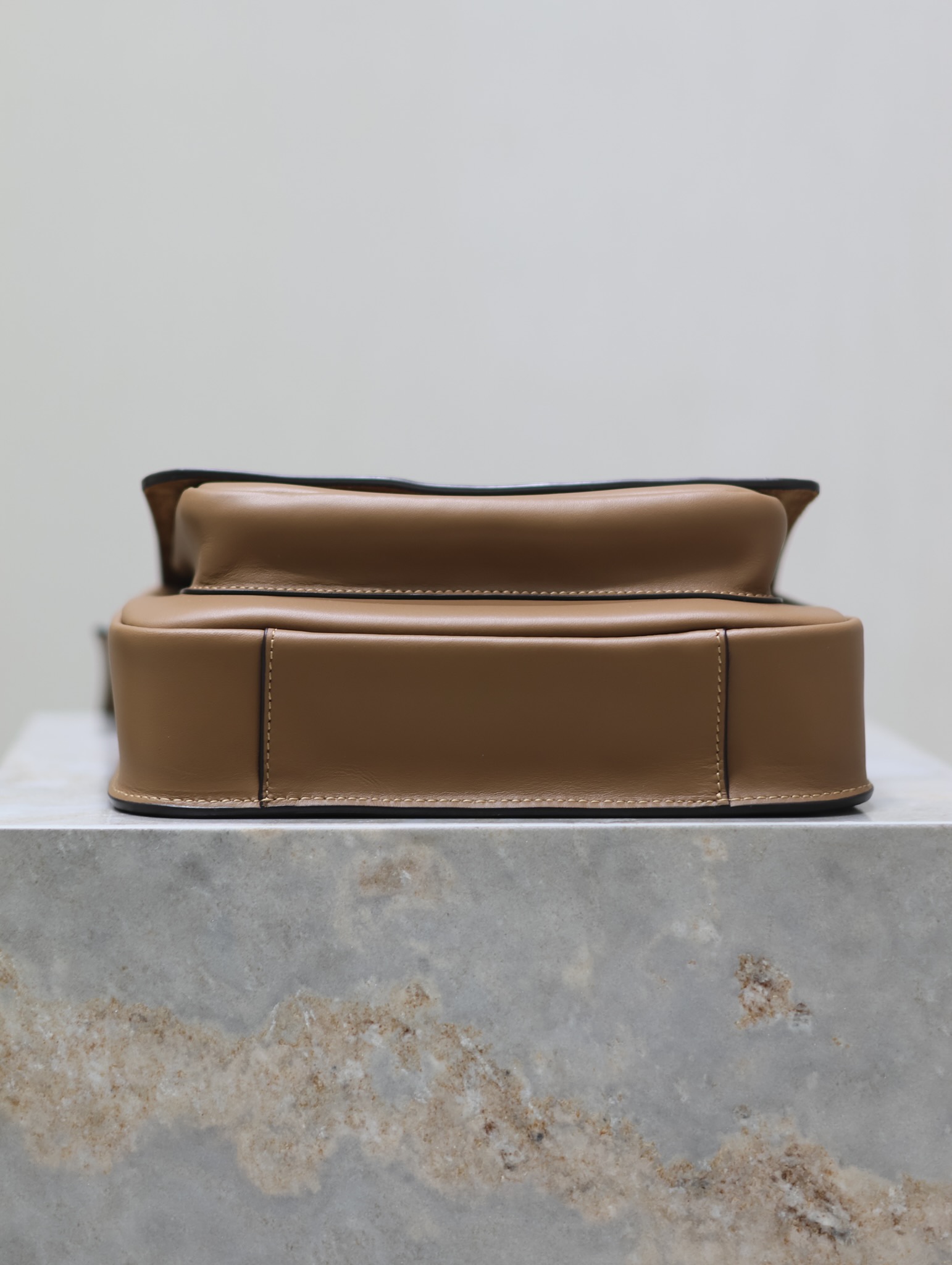 [TOP] Yves Saint Laurent YSL Niki Bag 22×16.5×12cm - Brown&GHW