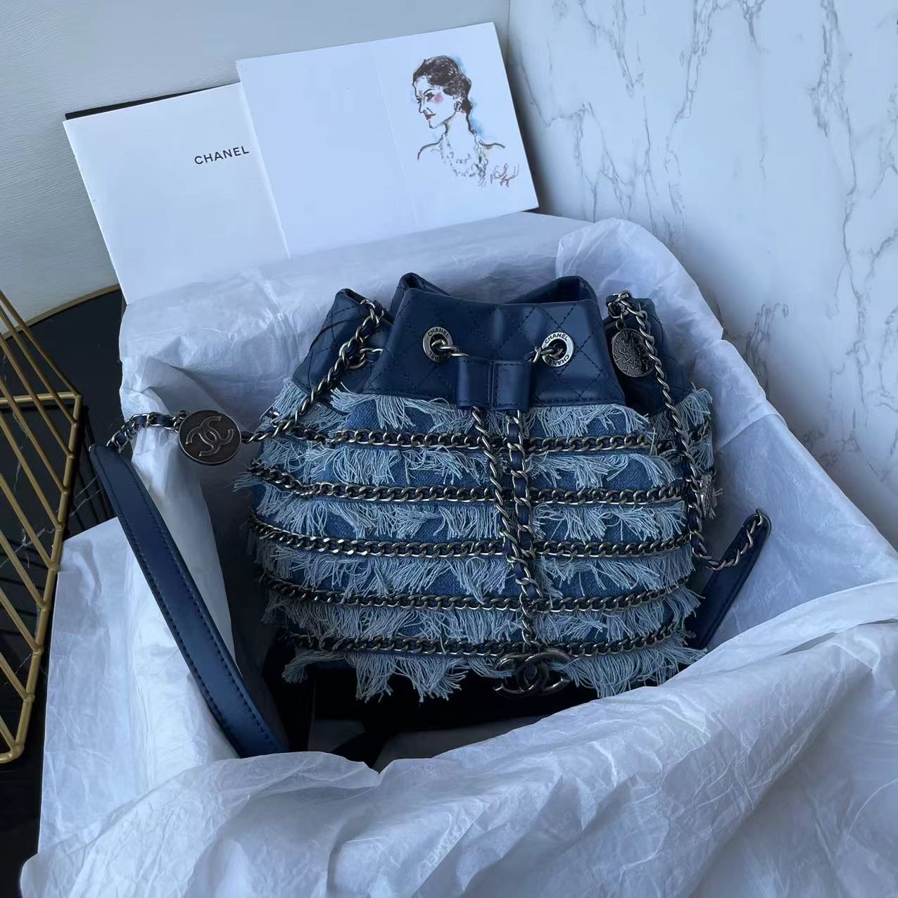 [TOP] CHANEL Denim CC Fringe Drawstring Bucket Bag 20cm - Blue& SHW